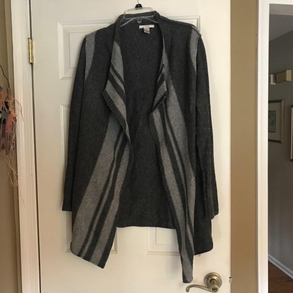 Kenar cardigan-beautiful! Size small